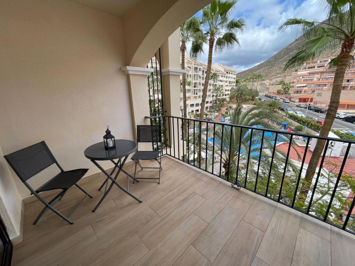 Castle Harbour Los Cristianos Beautiful Studio With Pool View Екстериор снимка